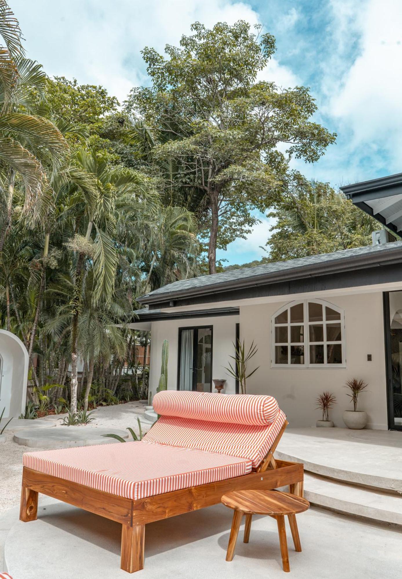 Banana Beach Bungalows Playa Santa Teresa  Room photo